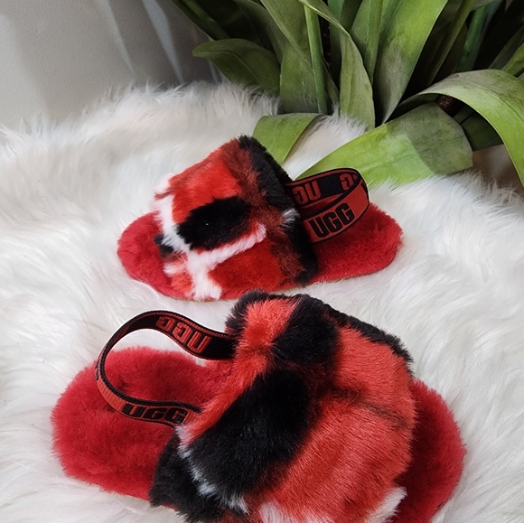 Ugg Fluff Yeah Toddler slippers New - Picture 1 of 7